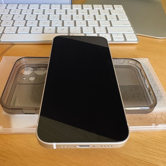 SOLD Apple iPhone 12 Mini 128GB Fully Unlocked Cellphone + New Chubby Charger - Picture 11 of 17